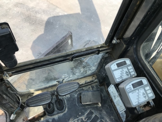 CAT 305SR-DCR00425 ตู้เก๋ง นำเข้าจากญี่ปุ่น สภาพสวยครับ