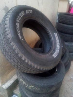 265/70R16 ROADSTONE ROADIAN HT ตัวหนังสือขาว มี 1 เส้น  tel. 081-427-3941