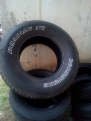 265/70R16 ROADSTONE ROADIAN HT ตัวหนังสือขาว มี 1 เส้น tel. 081-427-3941 265/70R16 ROADSTONE ROADIAN HT ตัวหนังสือขาว มี 1 เส้น tel. 081-427-3941