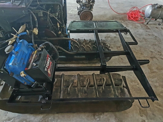 รถเกี่ยวข้าวญี่ปุ่น เครื่องยนต์ดีเซล3สูบ 19แรงม้า ใช้งานได้ตามปกติ นำเข้าจากญี่ปุ่น