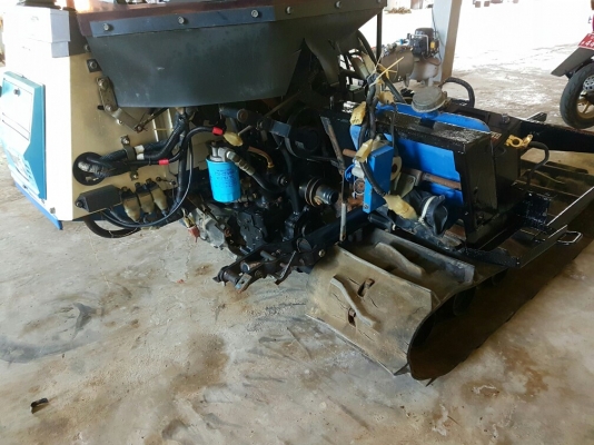 รถเกี่ยวข้าวญี่ปุ่น เครื่องยนต์ดีเซล3สูบ 19แรงม้า ใช้งานได้ตามปกติ นำเข้าจากญี่ปุ่น