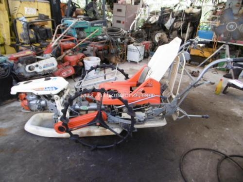 ราคาพิเศษ 6,700 บาท!! รถปลูกข้าวดำนาเดินตาม MINORU LTP-2F-D รหัสสินค้า : 80803291 www.nihonmono.com ราคาพิเศษ 6,700 บาท!! รถปลูกข้าวดำนาเดินตาม MINORU LTP-2F-D รหัสสินค้า : 80803291 www.nihonmono.com