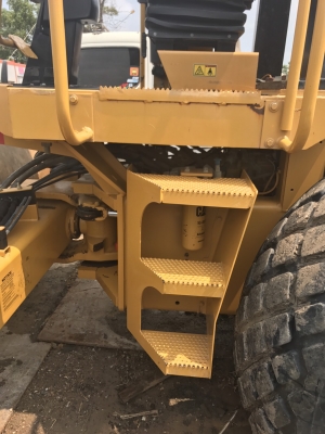 ขายรถบดถนน CAT CS533E 10 ตัน พร้อมเปลือกหนาม สนใจติดต่อ 081-5305979
