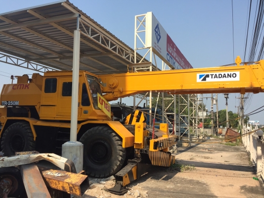 รถเครนทานาโด25ตันm3  รถพร้อมใช้ มีทะเบียน