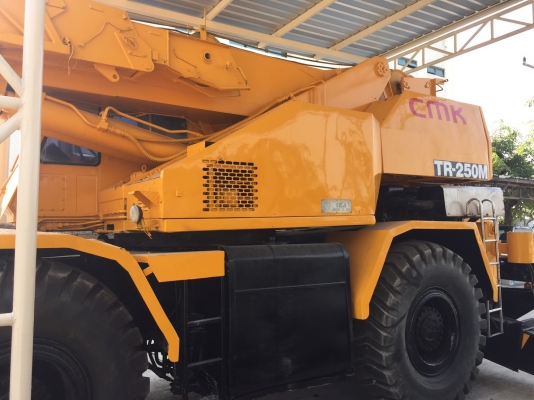 รถเครนทานาโด25ตันm3 รถพร้อมใช้ มีทะเบียน รถเครนทานาโด25ตันm3 รถพร้อมใช้ มีทะเบียน