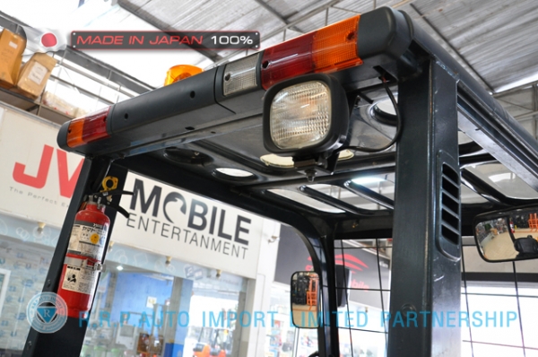 ขายรถโฟล์คลิฟท์มือสอง TOYOTA รุ่น7FGJ30-13018 นำเข้าจากประเทศญี่ปุ่น 100\% ไม่เคยใช้งานในไทย