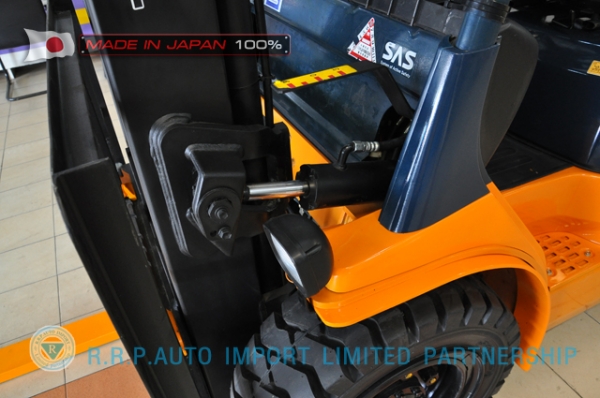 ขายรถโฟล์คลิฟท์มือสอง TOYOTA รุ่น7FGJ30-13018 นำเข้าจากประเทศญี่ปุ่น 100\% ไม่เคยใช้งานในไทย