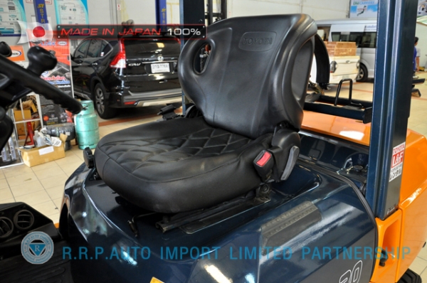 ขายรถโฟล์คลิฟท์มือสอง TOYOTA รุ่น7FGJ30-13018 นำเข้าจากประเทศญี่ปุ่น 100\% ไม่เคยใช้งานในไทย