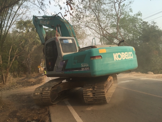 Kobelco M6Super SK200 YN09 ไฟฟ้เต็มแอร์เย็น เล่มพร้อม โซ่หนาแทรคดี เอวแน่น Kobelco M6Super SK200 YN09 ไฟฟ้เต็มแอร์เย็น เล่มพร้อม โซ่หนาแทรคดี เอวแน่น