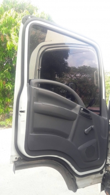 รถอีซุซุ 6 ล้อดั้ม NPR 150 แรงม้า ปี 57. , ( รถวิ่ง 3x,xxx กม. ) สนใจติดต่อ 081 - 6079515