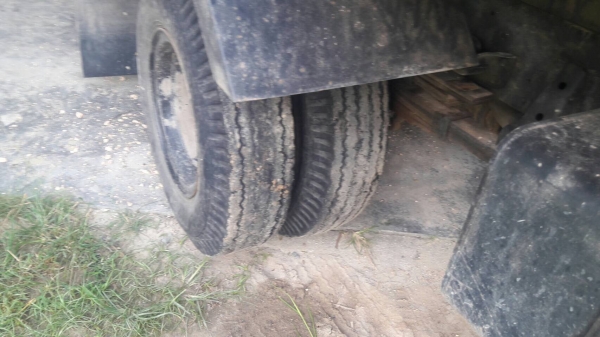 รถอีซุซุ 6 ล้อดั้ม NPR 150 แรงม้า ปี 57. , ( รถวิ่ง 3x,xxx กม. ) สนใจติดต่อ 081 - 6079515