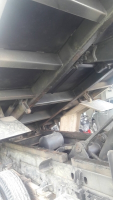 รถอีซุซุ 6 ล้อดั้ม NPR 150 แรงม้า ปี 57. , ( รถวิ่ง 3x,xxx กม. ) สนใจติดต่อ 081 - 6079515