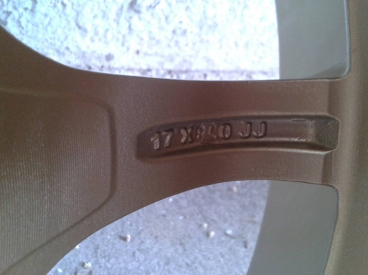 ขอบ17นิ้ว5รู114 ชุดนี้ ราคา 8200 บาท