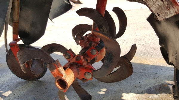 รถพรวนดิน 5.5 แรง สาดออกข้าง พร้อมใช้งาน ใบตีดินสวย สอบถามได้ ครับ ราคา 18500 บาท รหัสสินค้า D1 - 13 รถพรวนดิน 5.5 แรง สาดออกข้าง พร้อมใช้งาน ใบตีดินสวย สอบถามได้ ครับ ราคา 18500 บาท รหัสสินค้า D1 - 13