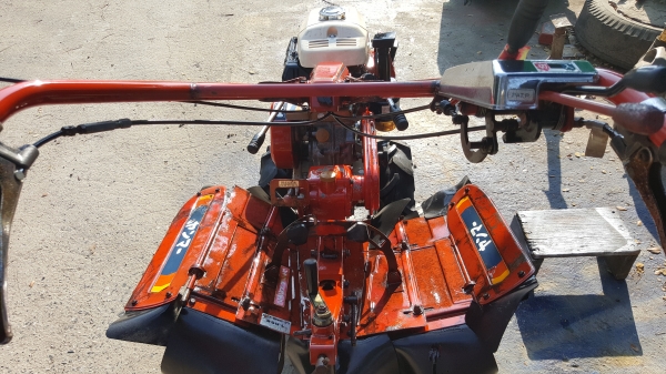 รถพรวนดิน 5.5 แรง สาดออกข้าง พร้อมใช้งาน ใบตีดินสวย สอบถามได้ ครับ ราคา 18500 บาท รหัสสินค้า D1 - 13 รถพรวนดิน 5.5 แรง สาดออกข้าง พร้อมใช้งาน ใบตีดินสวย สอบถามได้ ครับ ราคา 18500 บาท รหัสสินค้า D1 - 13