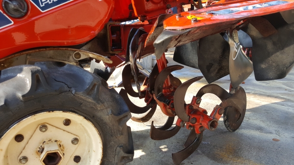 รถพรวนดิน 5.5 แรง สาดออกข้าง พร้อมใช้งาน ใบตีดินสวย สอบถามได้ ครับ ราคา 18500 บาท รหัสสินค้า D1 - 13 รถพรวนดิน 5.5 แรง สาดออกข้าง พร้อมใช้งาน ใบตีดินสวย สอบถามได้ ครับ ราคา 18500 บาท รหัสสินค้า D1 - 13