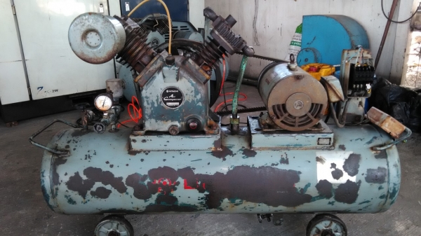 **ขายถูกๆ ปั้มลมมือสองจากญี่ปุ่น** HITACHI-BEBICON 5 แรง  ทดสอบเรียบร้อย ทุกระบบทำงานได้ดีมากๆ นิ่งๆเงียบๆพร้อมใช้งานครับ