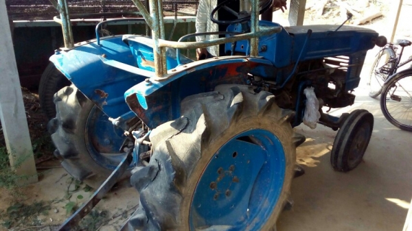 ขายรถไถนานั้งขับรถก่อนจอดใช้งานปกติตอนนี้ปั้มน้ำมันเครื่องหาย