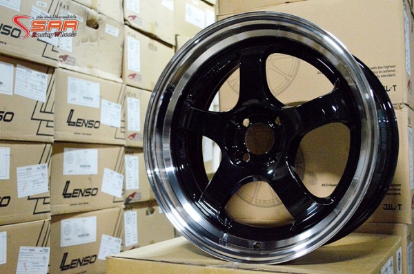 S1R ขอบ17 หน้า8 หลัง9 นิ้ว สีดำ วงละ 4,000 บาท