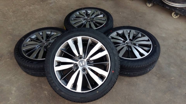 ขายล้อแม็ก honda jazz gk 16" ยางใหม่ปี17 สนใจติดต่อ ร้าน ก.เจริญการยางครับ 081-3747940 ขายล้อแม็ก honda jazz gk 16" ยางใหม่ปี17 สนใจติดต่อ ร้าน ก.เจริญการยางครับ 081-3747940