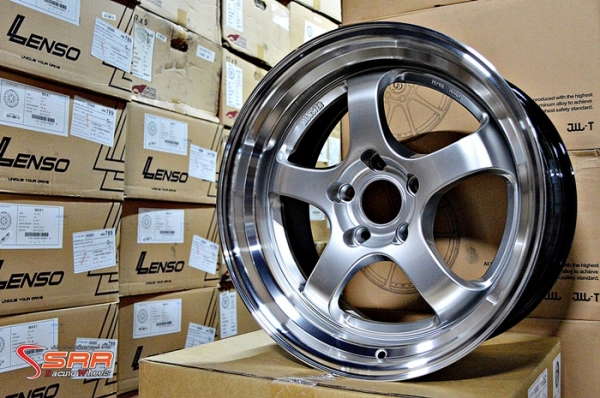 S1R ขอบ17 สีไฮเปอร์ วงละ 4,000 บาท