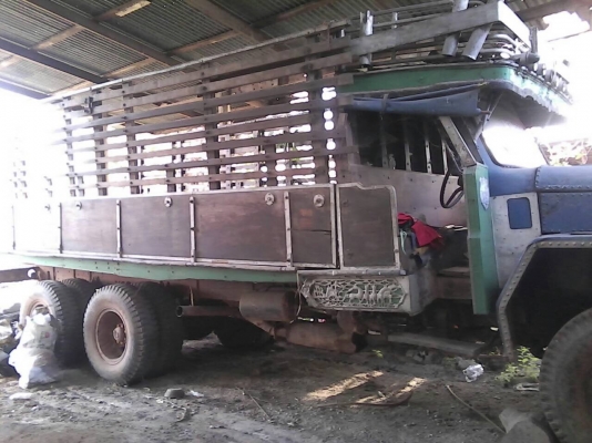 ขาย 10 ล้อ เรียวใหญ่ 2 เพลา เครื่อง PD6-T 260 แรงม้า คัสซีสวยตลอดเส้น สโลว์กลาง พาวเวอร์ เบรคลมดัน ทะเบียนพร้อมโอน