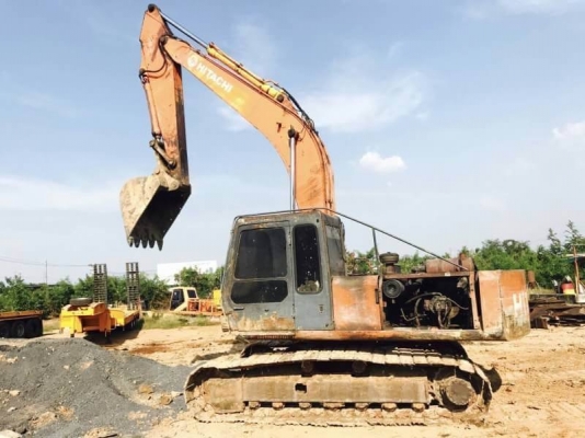 ขาย 395,000 HITACHI EX 200-1 เครื่องดี ปั้ม K3V  แรงเอวดี ช่วงล่างเต็ม รถพร้อมใช้งาน