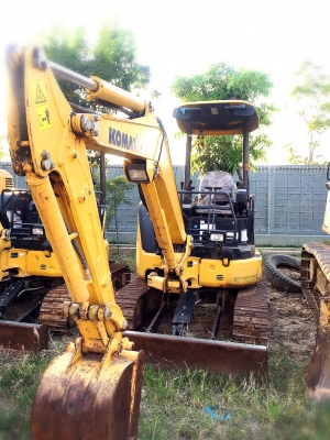 ขายด่วน!! KOMATSU PC30MR3 สภาพสวยค่ะ