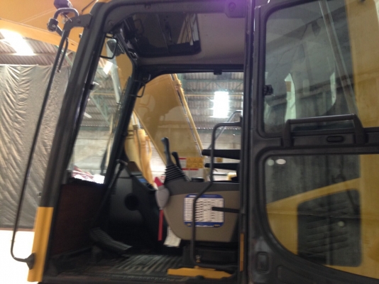 ขายด่วน!! KOMATSU PC130-8 สภาพสวยค่ะ ขายด่วน!! KOMATSU PC130-8 สภาพสวยค่ะ