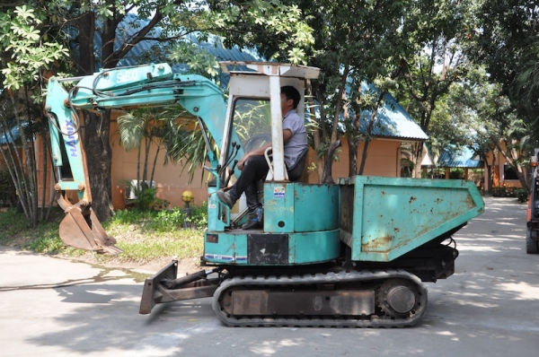 ขายแบคโฮMITSUBISHI HANIX PC30ดั้มเปอร์มาจากโรงงาน(ปั้มนิ้ว)ครบๆ สวยเดิมจากญี่ปุ่น ทำงานสมบูรณ์ทุกระบบ รับรองไม่ผิดหวัง 235,000 เท่านั้น!!