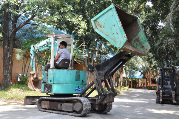 ขายแบคโฮMITSUBISHI HANIX PC30ดั้มเปอร์มาจากโรงงาน(ปั้มนิ้ว)ครบๆ สวยเดิมจากญี่ปุ่น ทำงานสมบูรณ์ทุกระบบ รับรองไม่ผิดหวัง 235,000 เท่านั้น!!