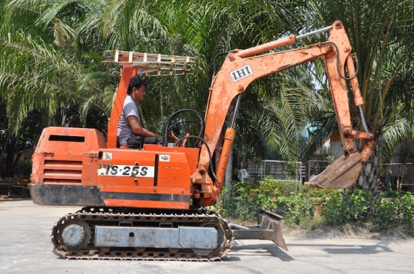 ลดกระหน่ำ!!ขายแบคโฮ IHI IS25 เดิมจากญี่ปุ่น ทำงานสมบูรณ์ทุกระบบ รับรองไม่ผิดหวัง 135,000 เท่านั้น!!