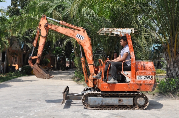 ลดกระหน่ำ!!ขายแบคโฮ IHI IS25 เดิมจากญี่ปุ่น ทำงานสมบูรณ์ทุกระบบ รับรองไม่ผิดหวัง 135,000 เท่านั้น!!