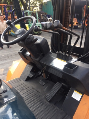 TOYOTA 7FD40 เครื่องดีเซล เกียร์ออโต้ เสา5เมตร สนใจติดต่อ 083-062-0223(ปอน) TOYOTA 7FD40 เครื่องดีเซล เกียร์ออโต้ เสา5เมตร สนใจติดต่อ 083-062-0223(ปอน)