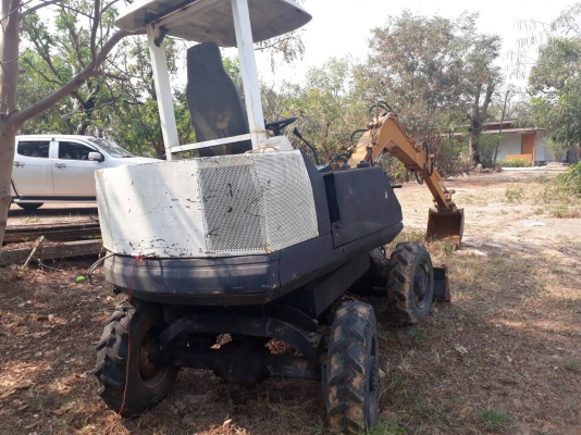 KOMATSU PW30-1 สองเพลา 195,000 บาท เครื่องดี ปั้มแรง สภาพพร้อมใช้งาน เอกสารชื่อขาย