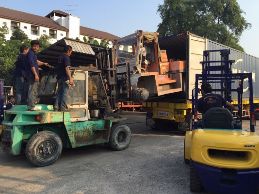 TOYOTA 2FD115 รถยกขนาด11.5ตัน เครื่องดีเซล เสาสูง4.5 สนใจติดตอ 083-062-0223(ปอน)