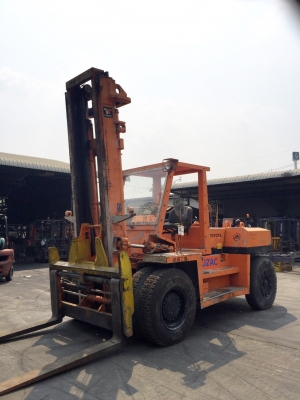 TOYOTA 2FD115 รถยกขนาด11.5ตัน เครื่องดีเซล เสาสูง4.5 สนใจติดตอ 083-062-0223(ปอน)