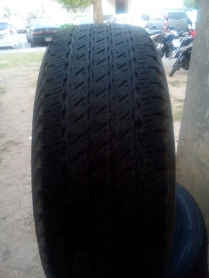 265/70R16 ROADSTONE ROADIAN HT ตัวหนังสือขาว มี 1 เส้น tel. 081-427-3941