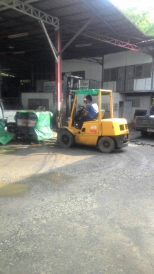 ขายโฟล์คลิฟท์ 3 ตัน ดีเซล ยกได้สูง 4 เมตร  เยว  พร้อมใช้  ติดต่อวัลลพ  081-7555888