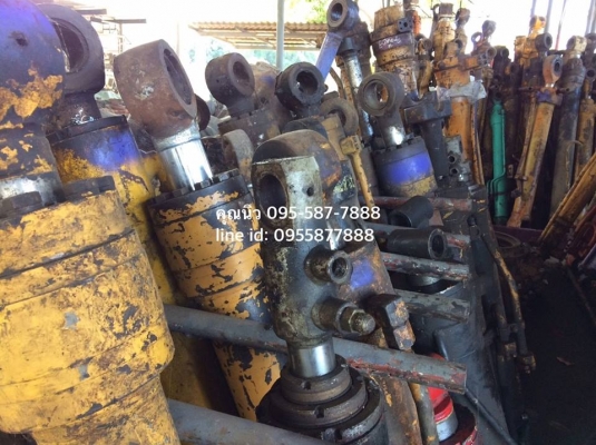 กระบอกอาร์ม CAT 320C เข้ามาดูของได้ ราคา 40,000 บาท