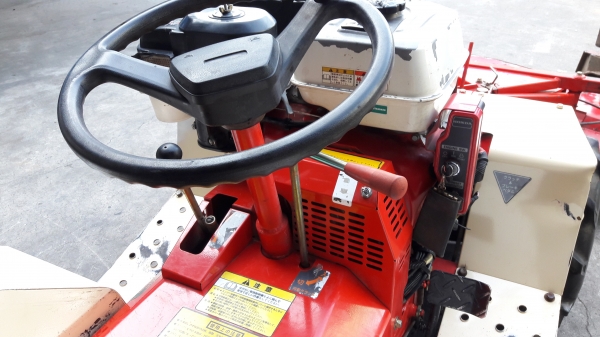 รถตัดหญ้านั่งขับ BM13H 4wd นำเข้าจากญี่ปุ่น รถตัดหญ้านั่งขับ BM13H 4wd นำเข้าจากญี่ปุ่น