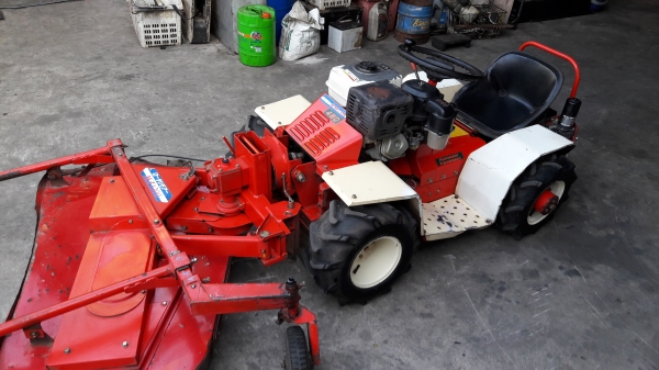 รถตัดหญ้านั่งขับ BM13H 4wd นำเข้าจากญี่ปุ่น