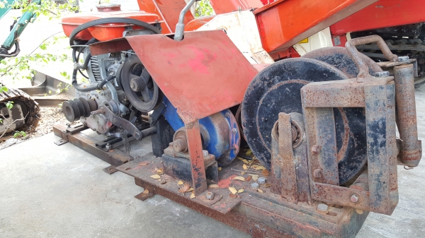 วินช์ พร้อมเครื่องยนตร์ 7 แรง ราคา 11800 บาท สอบถามได้ ต่อรองได้ขายได้ขายครับ