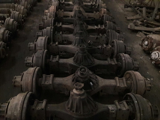 คานหน้า+เสื้อเพลา เก่าญี่ปุ่น ISUZU NPR (5น็อต) , HINO (6น็อต) สภาพดี