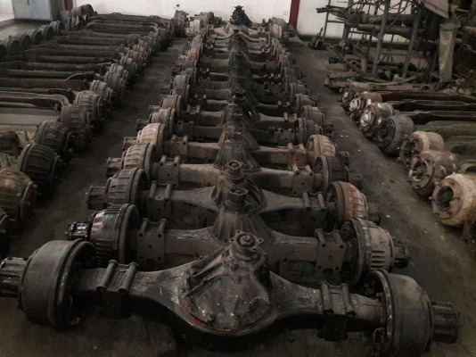 คานหน้า+เสื้อเพลา เก่าญี่ปุ่น ISUZU NPR (5น็อต) , HINO (6น็อต) สภาพดี