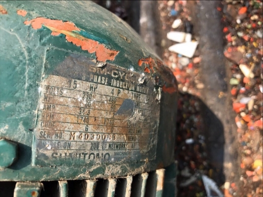 ขายเหมามอเตอร์เกียร์หน้าแปลน Sumitomo 30HP. / 15HP. สภาพเดิมๆ ถอดออกจากโรงงานครับ ขายเหมา 2ตัว ขายเหมามอเตอร์เกียร์หน้าแปลน Sumitomo 30HP. / 15HP. สภาพเดิมๆ ถอดออกจากโรงงานครับ ขายเหมา 2ตัว