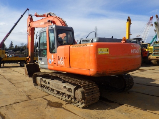 Hitachi ZX200-E ปี 2011 สภาพสวยมาก นำเข้าจากญี่ปุ่น