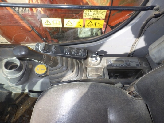 Hitachi ZX200-E ปี 2011 สภาพสวยมาก นำเข้าจากญี่ปุ่น