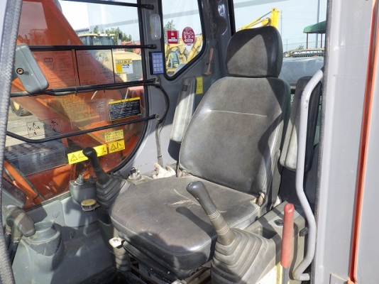 Hitachi ZX200-E ปี 2011 สภาพสวยมาก นำเข้าจากญี่ปุ่น