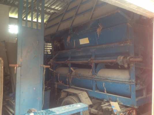 รถอีแต๋นติดเครื่องสีข้าว